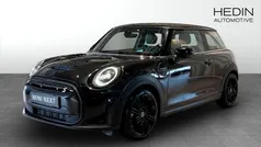 Svart (black) Begagnad 2022 Mini Cooper SE Halvkombi | 224 700 kr (Marknadspris)