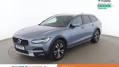 Blå Begagnad 2019 Volvo V90 CC Momentum Kombi | 254 000 kr (Bra pris)