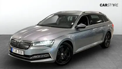 Begagnad Skoda Superb LAURIN & KLEMENT 218 HK (160 kW) 2020 Grå Kombi