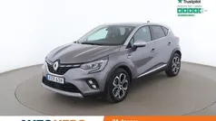 Grå Begagnad 2023 Renault Captur SUV | 239 000 kr (Marknadspris)