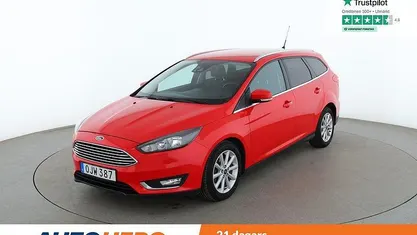 Röd Begagnad 2016 Ford Focus Titanium Kombi | 81 000 kr (Marknadspris)