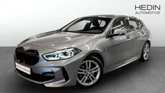 Grå (grey) Begagnad 2023 BMW 118 M Sport Halvkombi | 298 700 kr (Lite dyr)