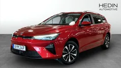 Röd (red) Begagnad 2022 MG MG5 EV Comfort Kombi | 199 900 kr (Marknadspris)