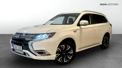 Begagnad 2018 Mitsubishi Outlander P-HEV Edition Kombi | 189 900 kr