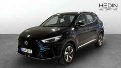 Svart (black) Begagnad 2022 MG ZS Luxury Sedan | 244 900 kr (Superpris)