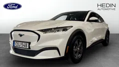 Vit (white) Begagnad 2022 Ford Mustang Mach-E Standard Range SUV | 339 900 kr (Bra pris)