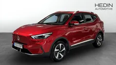 Röd (red) Begagnad 2023 MG ZS Luxury Sedan | 254 900 kr (Marknadspris)