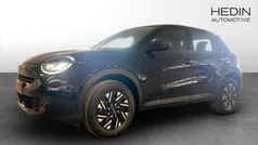 Svart (black) Ny 2025 Fiat 600 Pop Halvkombi | 290 800 kr (Marknadspris)