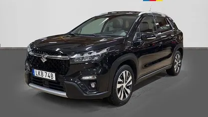 Svart Begagnad 2023 Suzuki SX4 S-Cross SUV | 289 600 kr (Marknadspris)