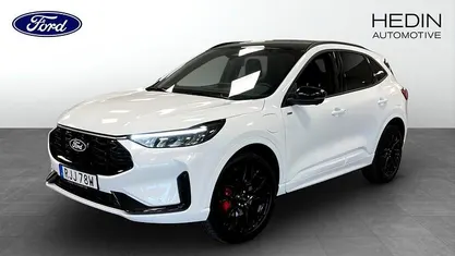 Vit (white) Ny 2025 Ford Kuga ST-Line X SUV | 494 000 kr (Marknadspris)