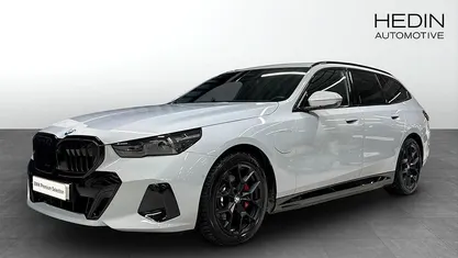 Begagnad 2025 BMW 530e Comfort Edition Kombi | 699 700 kr (Marknadspris)
