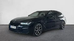 Blå Begagnad 2022 BMW 530e M Sport Kombi | 409 900 kr (Marknadspris)