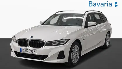 Begagnad BMW 330e Shadowline 292 HK (214 kW) 2023 Kombi