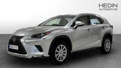 Ljusgrå (grey) Begagnad 2020 Lexus NX300h Business Edition SUV | 329 900 kr (Marknadspris)