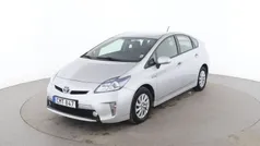 Silver Begagnad 2014 Toyota Prius Halvkombi | 144 000 kr