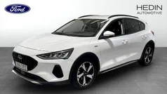 Vit (white) Begagnad 2022 Ford Focus Active Halvkombi | 219 900 kr (Marknadspris)