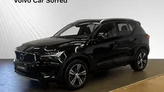 Svart Begagnad 2018 Volvo XC40 Momentum SUV | 269 900 kr (Marknadspris)