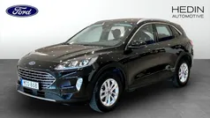 Svart (black) Begagnad 2022 Ford Kuga Titanium SUV | 244 900 kr (Bra pris)