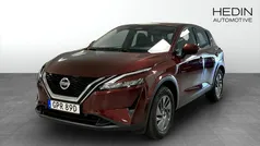 Mörkröd (red) Begagnad 2022 Nissan Qashqai Acenta SUV | 249 900 kr (Marknadspris)