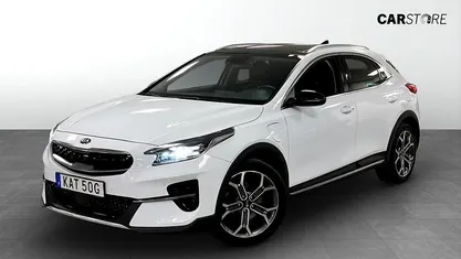 Vit Begagnad 2021 Kia XCeed Advance SUV | 239 900 kr (Marknadspris)