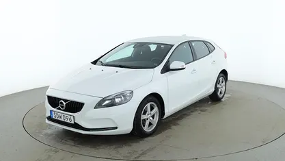 Begagnad 2017 Volvo V40 Kinetic Halvkombi | 130 000 kr (Marknadspris)