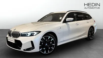 Begagnad BMW 330e Comfort Edition 292 HK (214 kW) 2025 Svart Kombi