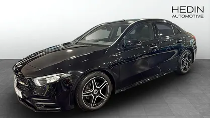 Svart Begagnad 2022 Mercedes A180 AMG Sedan | 279 900 kr (Bra pris)