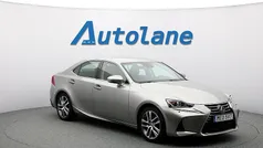 Ljusgrå Begagnad 2019 Lexus IS300h Executive Line Sedan | 279 900 kr (Marknadspris)