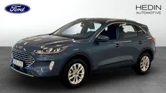 Blå (blue) Begagnad 2022 Ford Kuga Titanium SUV | 259 900 kr (Marknadspris)