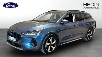 Blå Begagnad 2023 Ford Focus Active Kombi | 214 900 kr (Marknadspris)