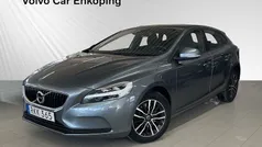 Grå Begagnad 2017 Volvo V40 Business Edition Kombi | 199 900 kr (Marknadspris)