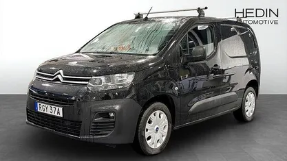 Svart Begagnad 2020 Citroën Berlingo Minibuss | 129 900 kr (Marknadspris)