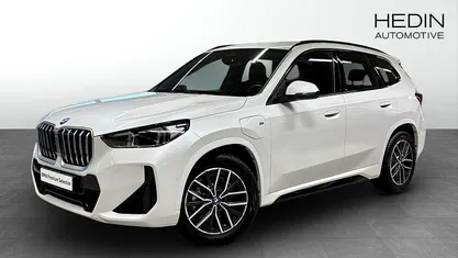 Begagnad BMW X1 Comfort Edition 245 HK (180 kW) 2025 Vit (mineral white) SUV