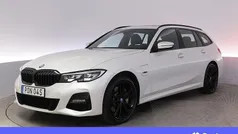 Vit Begagnad 2022 BMW 330e M Sport Kombi | 382 900 kr (Lite dyr)