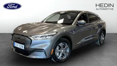 Grå (grey) Begagnad 2021 Ford Mustang Mach-E SUV | 379 900 kr (Marknadspris)