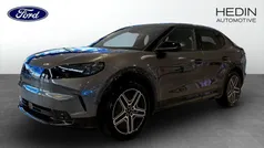 Grå (grey) Ny 2025 Ford Capri Premium SUV | 618 800 kr (Marknadspris)