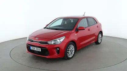 Röd Begagnad 2017 Kia Rio Attract Halvkombi | 96 000 kr (Marknadspris)
