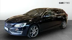 Svart Begagnad 2015 Volvo V60 Ocean Race Kombi | 149 900 kr (Marknadspris)