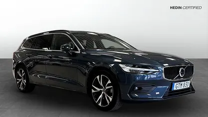 Blå Begagnad 2023 Volvo V60 Core Kombi | 369 900 kr (Marknadspris)