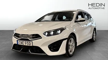 Begagnad Kia Ceed Sportswagon 105 HK (77 kW) 2023 Vit Kombi