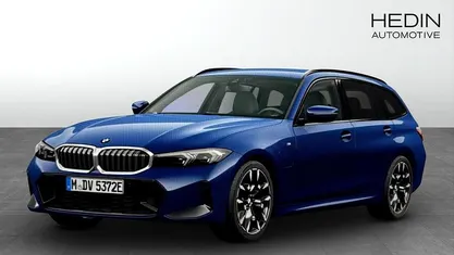 Begagnad BMW 330e Comfort Edition 293 HK (215 kW) 2025 Vit (mineral white) Kombi