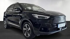 Svart (black) Begagnad 2021 MG ZS Luxury Sedan | 244 900 kr (Bra pris)