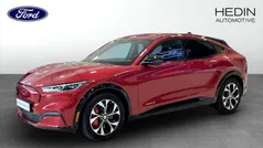Röd (red) Begagnad 2023 Ford Mustang Mach-E SUV | 499 900 kr (Marknadspris)