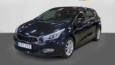 Svart Begagnad 2015 Kia Ceed Comfort Halvkombi | 99 000 kr (Marknadspris)