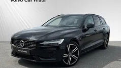 Svart Begagnad 2022 Volvo V60 R-Design Kombi | 419 900 kr (Marknadspris)