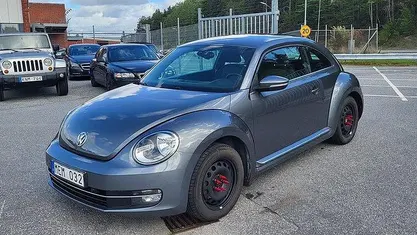 Begagnad VW Beetle 105 HK (77 kW) 2011 Mörkgrå Halvkombi