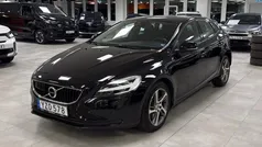 Begagnad 2017 Volvo V40 Momentum Halvkombi | 164 900 kr (Marknadspris)