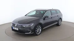 Grå Begagnad 2018 VW Passat GTE Kombi | 198 000 kr (Marknadspris)
