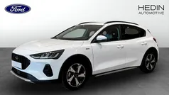 Frozen white Begagnad 2023 Ford Focus Active Halvkombi | 214 900 kr (Marknadspris)