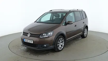 Brun Begagnad 2014 VW Touran Minibuss | 126 000 kr